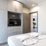 Mariam Luxury Апартаменти *