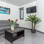Mariam Luxury
