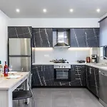 Mariam Luxury Апартаменти *