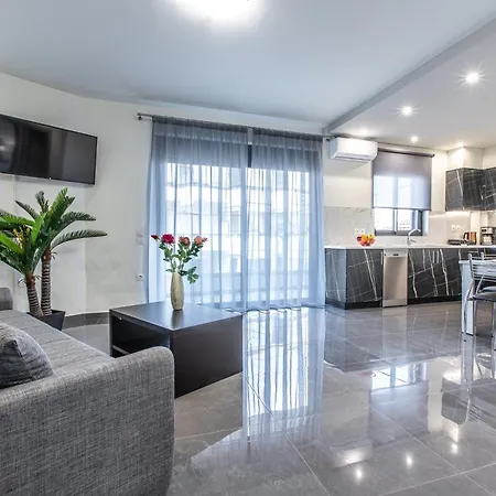 Mariam Luxury * La Canea