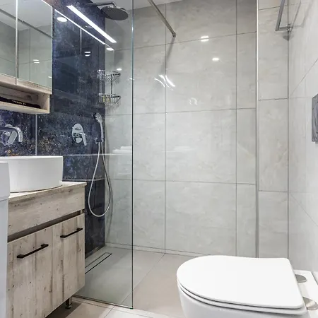 Mariam Luxury * Hriszí Aktí Haniá