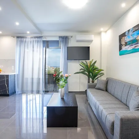 Mariam Luxury * Hriszí Aktí Haniá